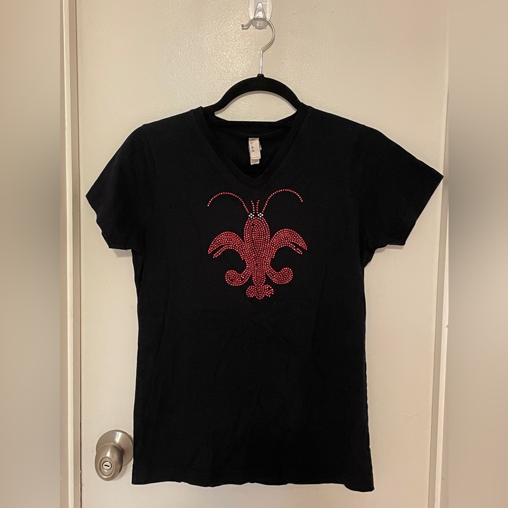 RED RHINESTONE FLEUR DE LIS CRAWFISH T-SHIRT